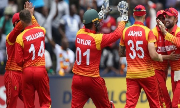 जिम्बाब्वे क्रिकेट में बड़ा बदलाव, वनडे, टेस्ट और टी-20 टीम के कप्तानों का हुआ ऐलान Images
