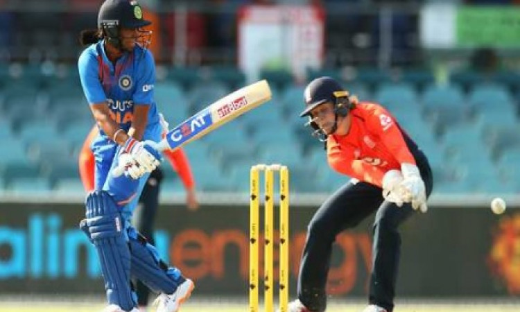 महिला क्रिकेट: हरमनप्रीत कौर की धमाकेदार बल्लेबाजी, इंग्लैंड पर भारत की जीत  Images