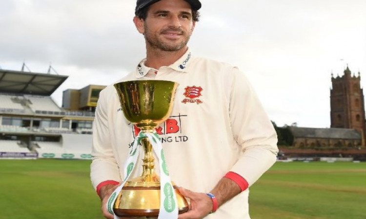 Ryan ten Doeschate steps down as Essex captain Images