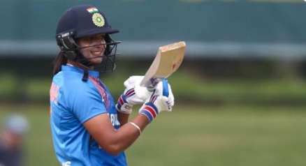 Can't rely on one or two players to win T20 WC: Harmanpreet Kaur Images