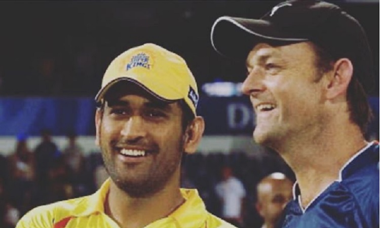 MS Dhoni and Adam Gilchrist