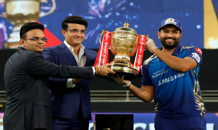 Rohit Sharma With IPL Trophy