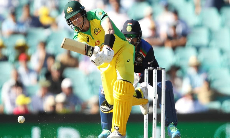 ind vs aus, 1st odi didn't think much, just saw and hit the ball, says smith 