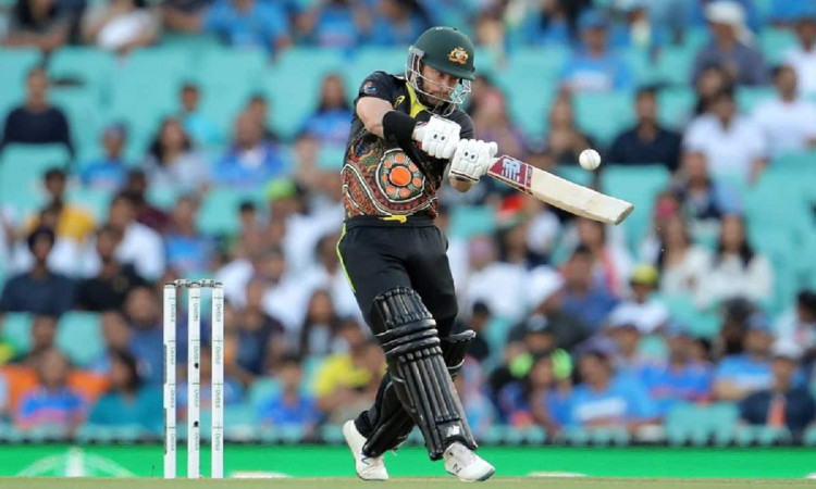 Wade, Smith help Australia set 195-run target for India