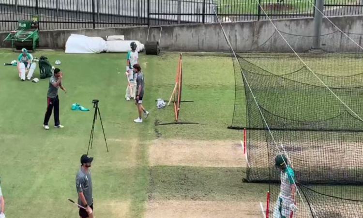 cricket images for former srilanka spinner suraj randiv helps australia batsmen 