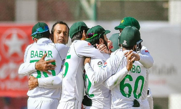 Pakistan beat south africa by 5 wickets in Karachi test