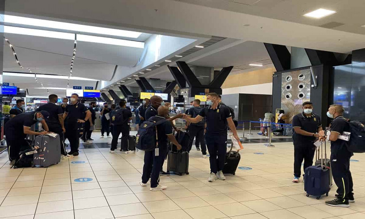 Cricket Image for South African Team Forced Into Last-Minute Charter Flight Dash To Pakistan