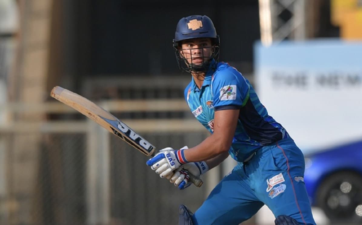 Arjun Tendulkar smashes five sixes in a single over ahead of IPL 2021 auction