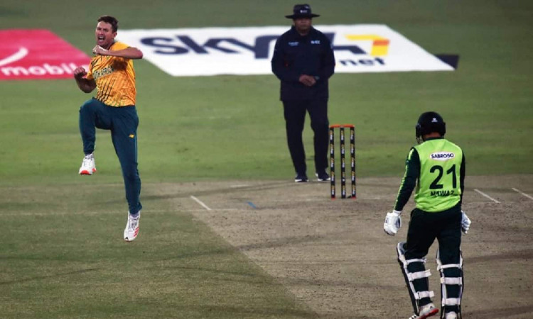 Cricket Image for PAK vs SA: ड्वेन प्रिटोरियस के पंच से ढेर हुआ पाकिस्तान, साउथ अफ्रीका ने 6 विकेट स