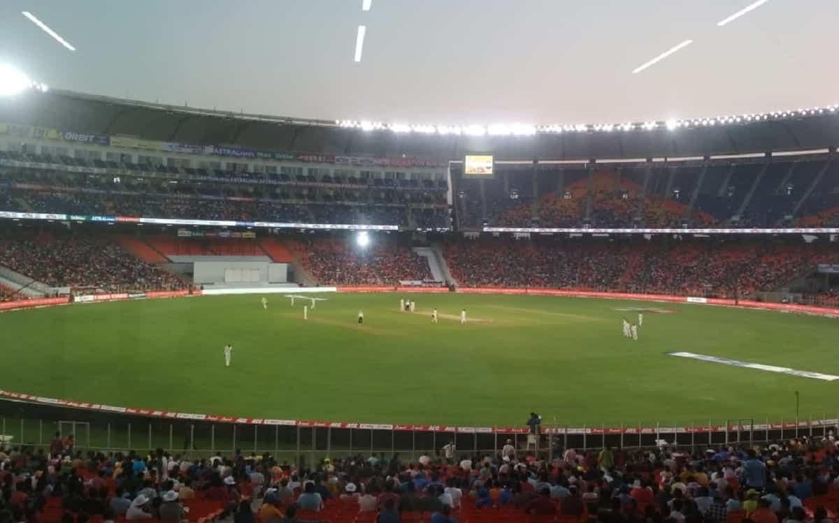 The Led Lights At The New Stadium In Motera Went Off For About A Minute