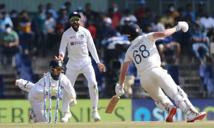 'सिर्फ एक ही टेस्ट आपको अच्छा विकेटकीपर नहीं बनाता', पूर्व इंग्लिश क्रिकेटर ने ऋषभ पंत पर कसा तंज