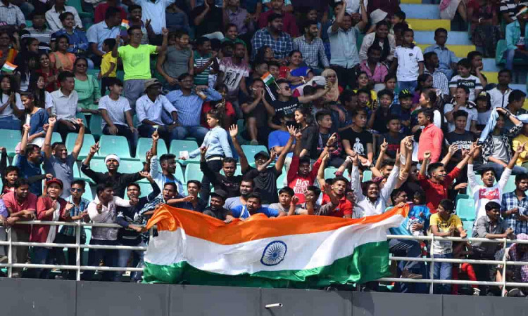 Cricket Image for Fever Pitch In Chennai As Cricket-Mad India Fans Return For Second England Test