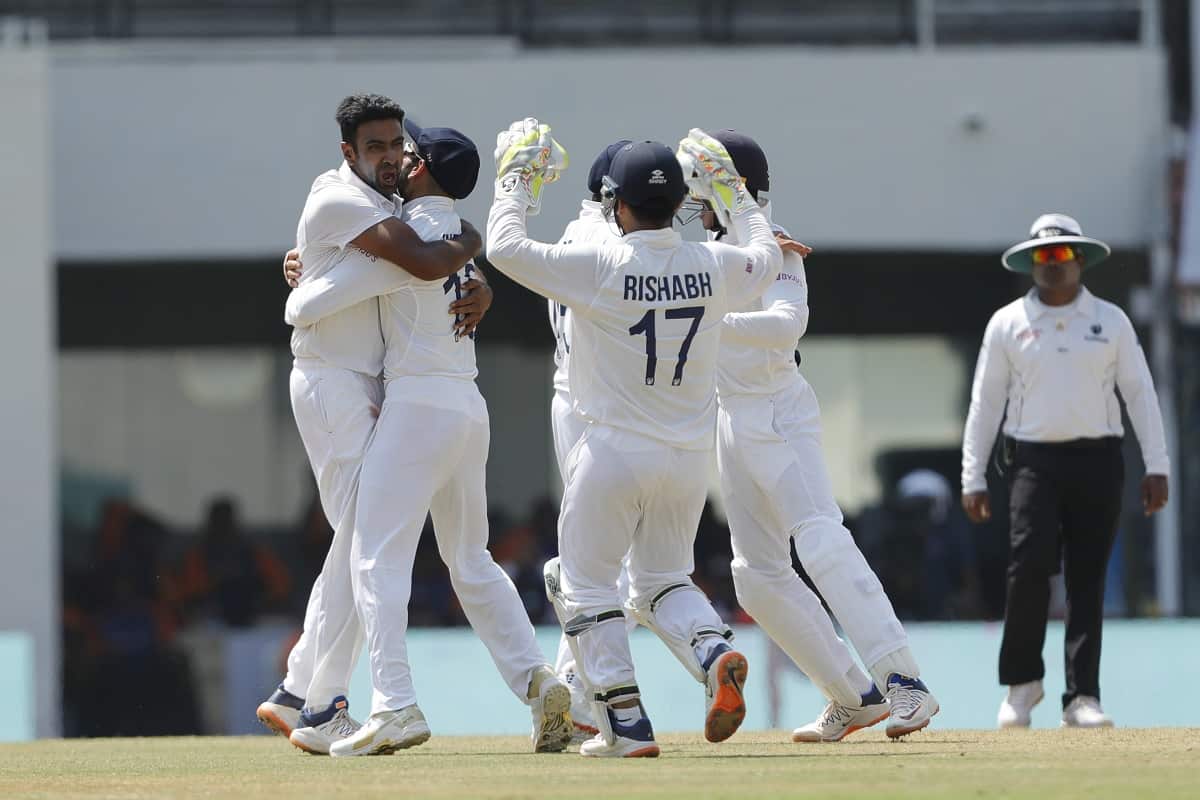 Cricket Image for Ind vs Eng, 2nd Test: Ashwin Helps India Take 249 Runs Lead Against England (Day R
