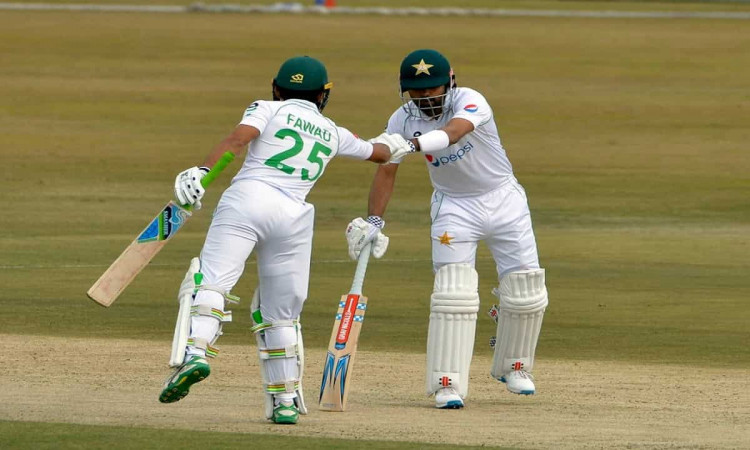 Cricket Image for PAK vs SA 2nd Test: बारिश की आंखमिचौली के बीच पाकिस्तान के इन दो बल्लेबाजों ने संभ