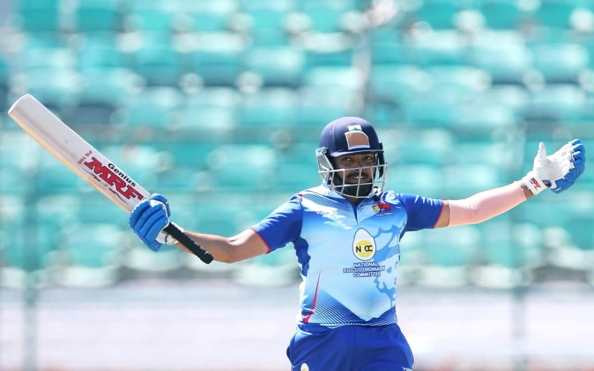 Vijay Hazare Trophy: पृथ्वी शॉ के दोहरे शतक से मुंबई को मिली बड़ी जीत Prithvi Shaw's double century gives Mumbai a big win against Puducherry by 233 runs