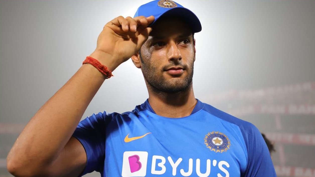 IPL Auction: राजस्थान रॉयल्स ने शिवम दुबे को 4.4 करोड़ मे खरीदा, 50 लाख था खिलाड़ी का बेस प्राइस IPL auction: Rajasthan Royals bought Shivam Dubey for 4.4 crores, player's base price was 50 lakh