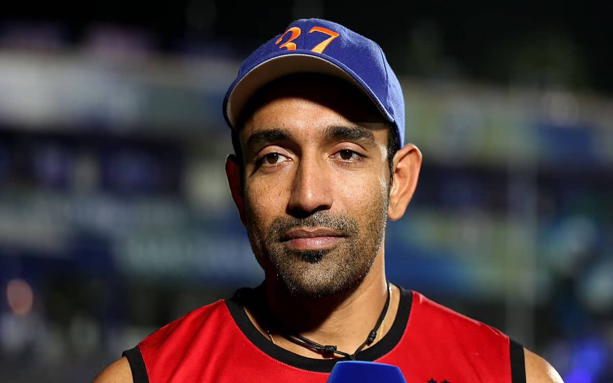Vijay Hazare Trophy: उथप्पा की बल्लेबाजी और श्रीसंत की गेंदबाजी ने केरल को दिलाई बड़ी जीत Uthappa's batting and Sreesanth's bowling gave Kerala a big win at Vijay Hazare Trophy
