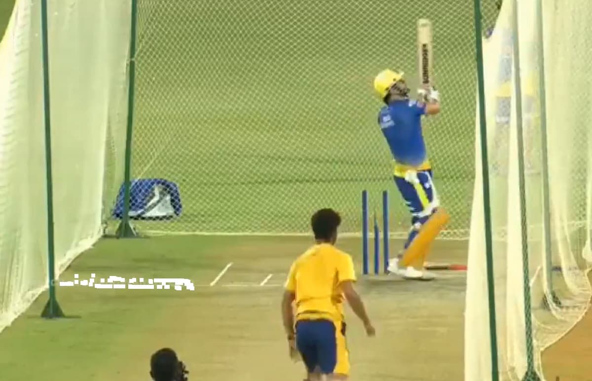 IPL 2021 - Chennai Super Kings and Dhoni Starts training Dhoni starts training for IPL 2021, Watch Video