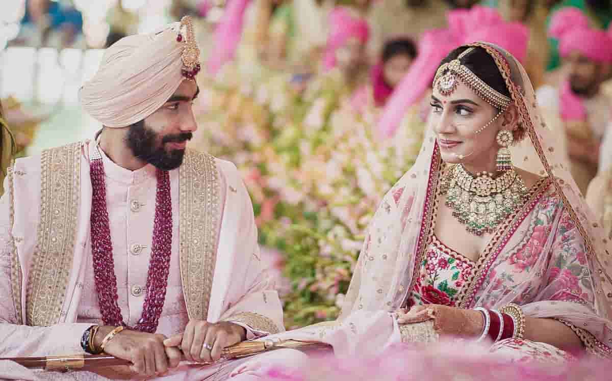 Jasprit Bumrah ties knot with Sanjana Ganesan Jasprit Bumrah ties knot with Sanjana Ganesan