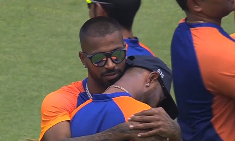 Cricket Image for Krunal Pandya Gets Emotional After He Got The India Odi Cap From His Brother Hardi