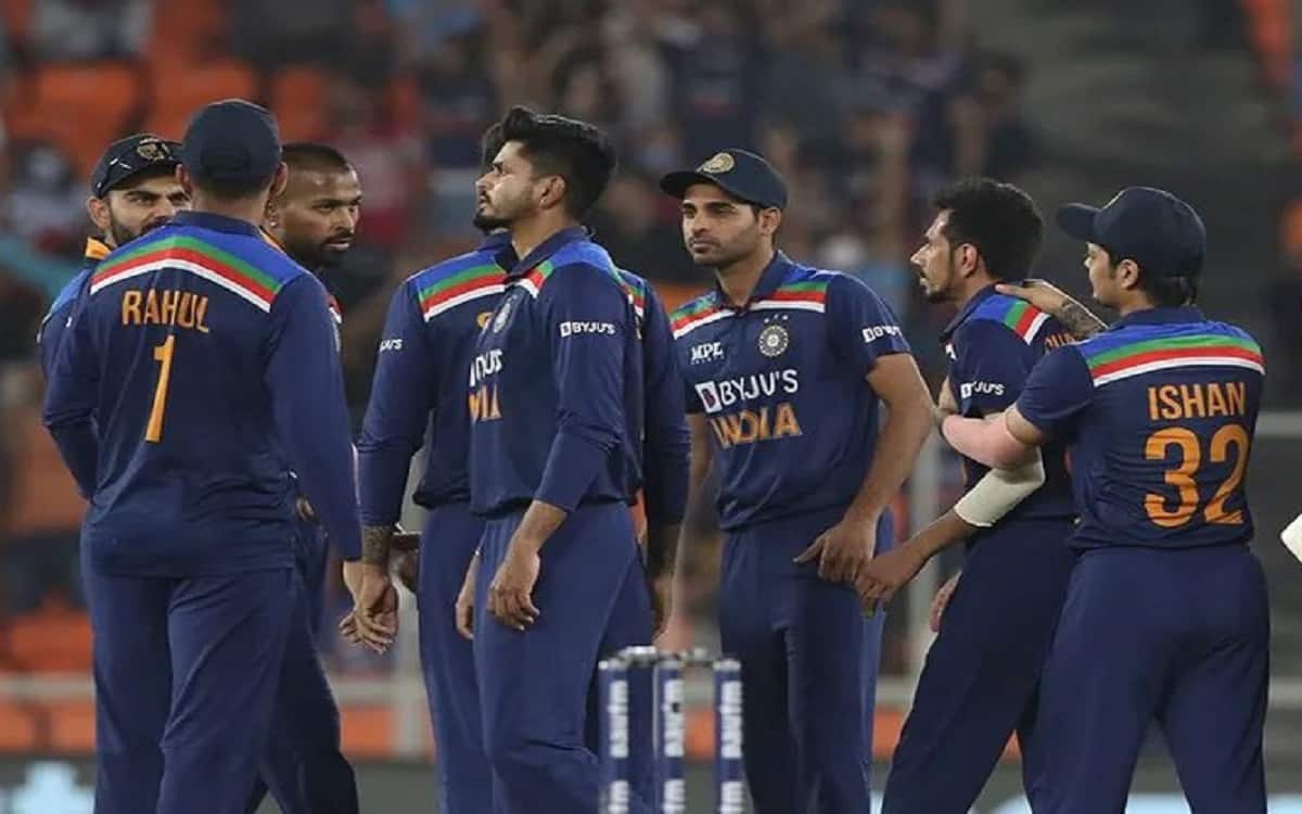टीम की इस बड़ी गलती को लेकर ICC ने भारत पर लगाया मैच फीस का 20 फीसदी जुर्माना ICC fined India 20 Percent of match fees for slow over against england