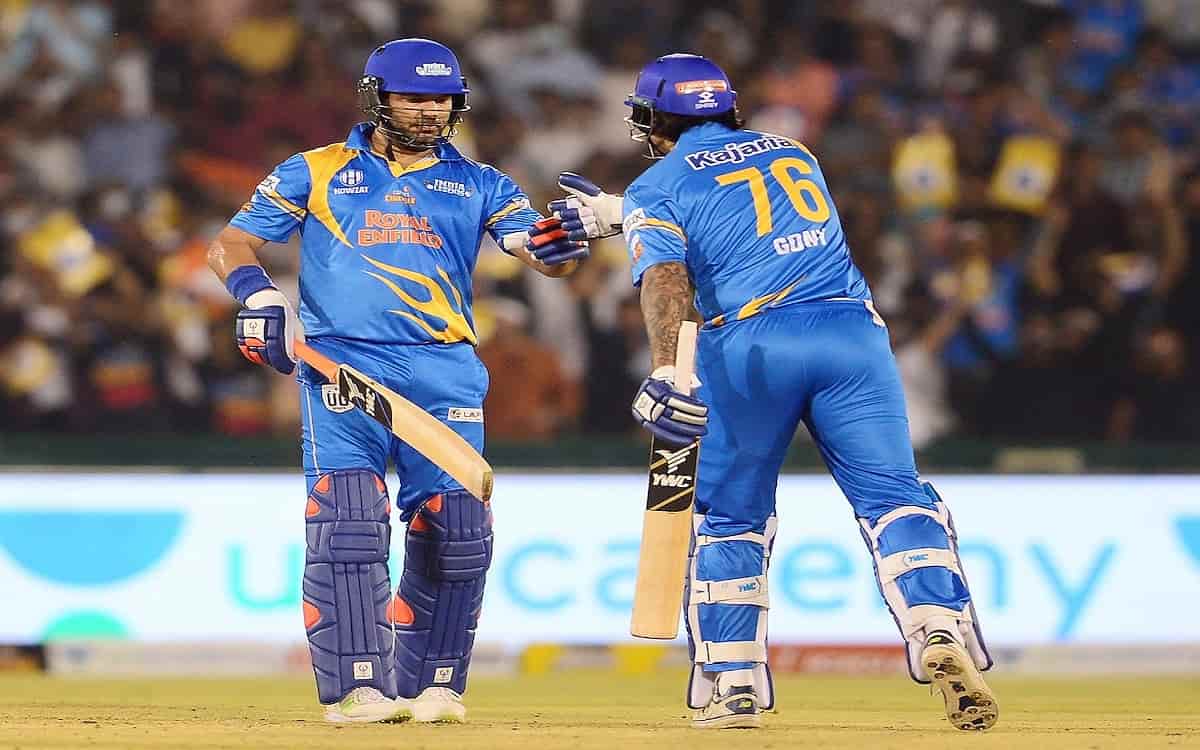 Road Safety Series: श्रीलंका लेजेंड्स के सामने भारत करेगा पहले बल्लेबाजी India Legends will bat first in front of Sri Lankan legends at Road Safety World Series Final