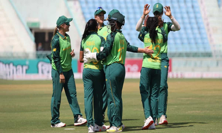 Cricket Image for South Africa Beat The Indian Womens Team By 5 Wickets
