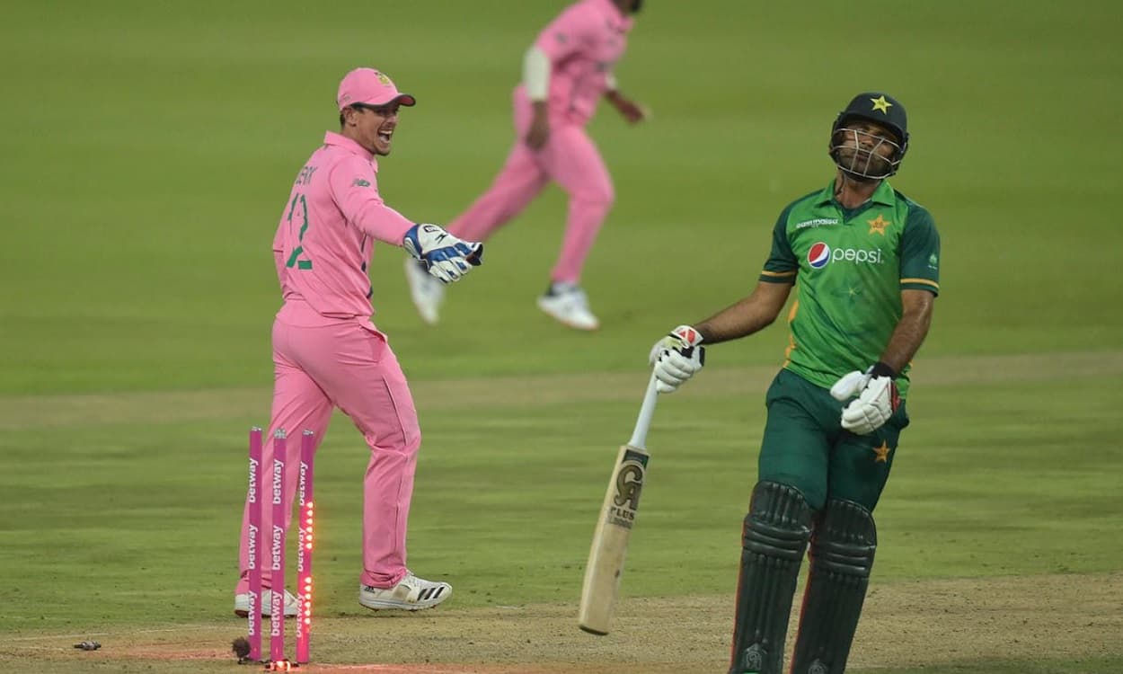 South Africa beat Pakistan by 17 runs in second odi South Africa beat Pakistan by 17 runs in second odi