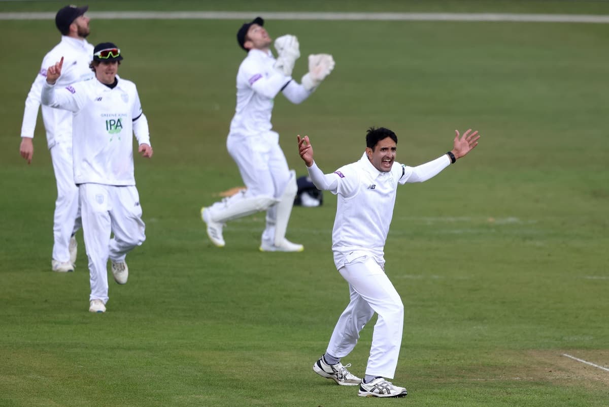 Mohammad Abbas Hattrick for Mohammad Abbas and fifer in 17 balls, Watch Video