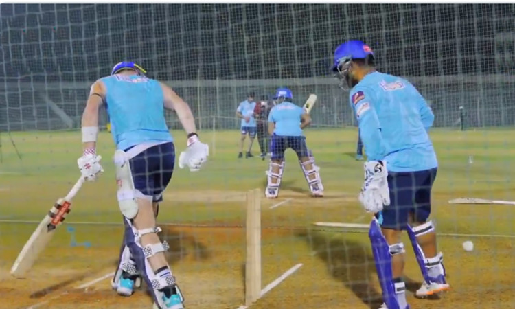 Cricket Image for Delhi Capitals Captain Rishabh Pant Trolls Sam Billings