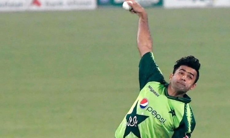 Spinner Zahid Mahmood in as Shadab replacement for Zimbabwe T20Is