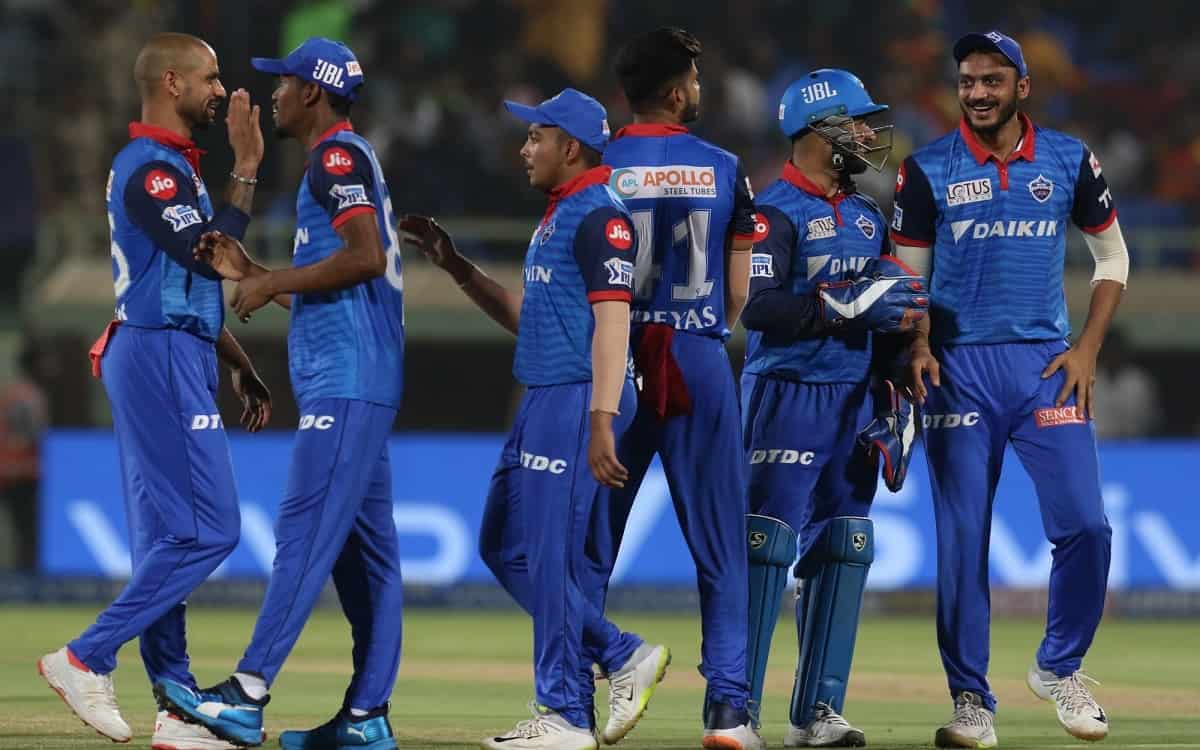 IPL 2021 की शुरूआत से पहले दिल्ली कैपिटल्स को लगा 'बड़ा झटका' Delhi Capitals suffered a big Loss before IPL 2021 all-rounder Axar Patel Corona positive