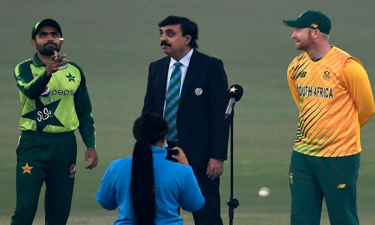 1st T20I: South Africa Opt To Bat First Against Pakistan