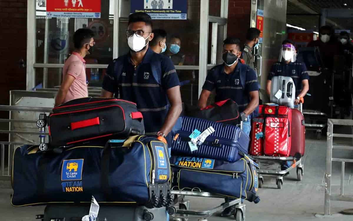 Sri Lanka arrive in Bangladesh for three-match ODI series Sri Lanka arrive in Bangladesh for three-match ODI series