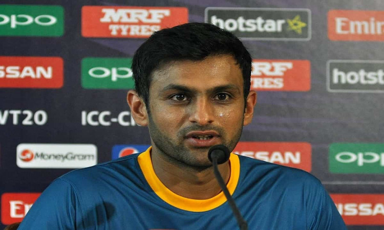 Cricket Image for Former Captain Shoaib Malik Has Made A Serious Allegation Against The Pcb On Selec