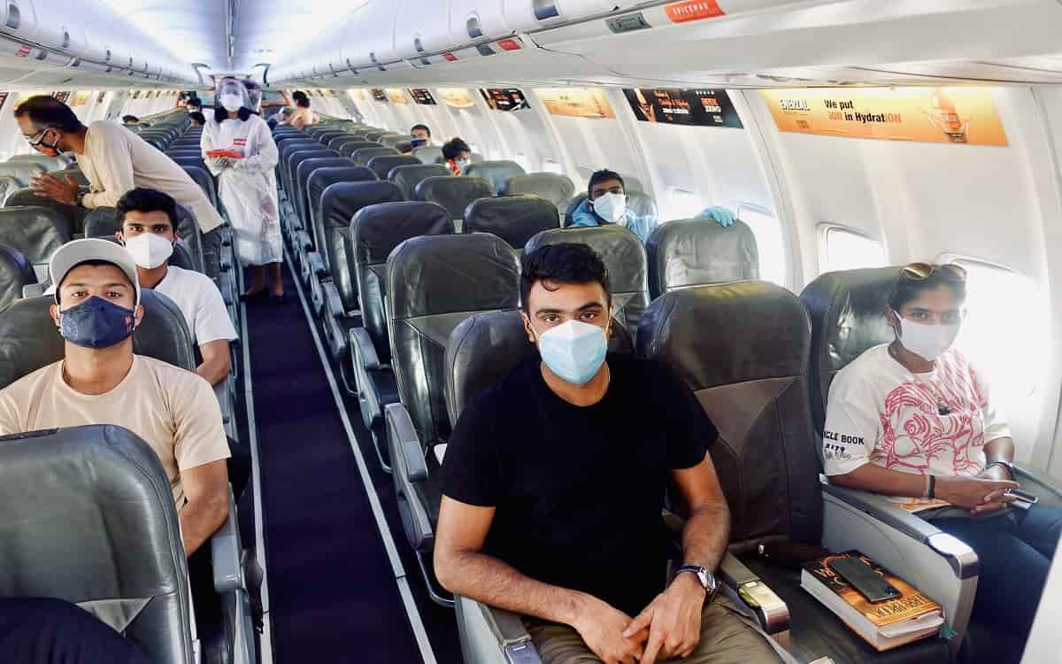 इंग्लैंड जाने के लिए भारतीय टीम की तैयारी शुरू, खिलाड़ियों का पहला बैच मुंबई पहुंचा Indian team prepares to go to England first batch of players arrives in Mumbai