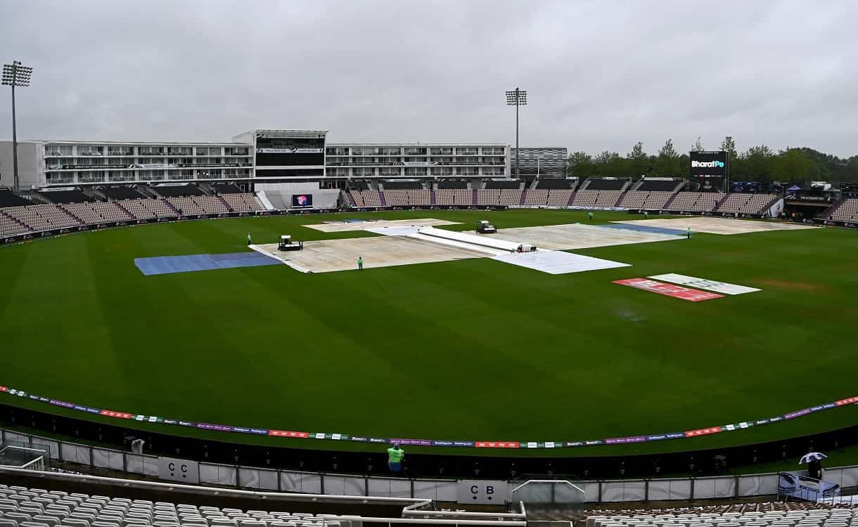 Start of play on Day 4 has been delayed Start of play on Day 4 has been delayed