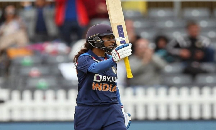 Cricket Image for  ENGW vs INDW: भारतीय महिला टीम ने इंग्लैंड को दिया 222 रनों का टारगेट, कप्तान मिथ