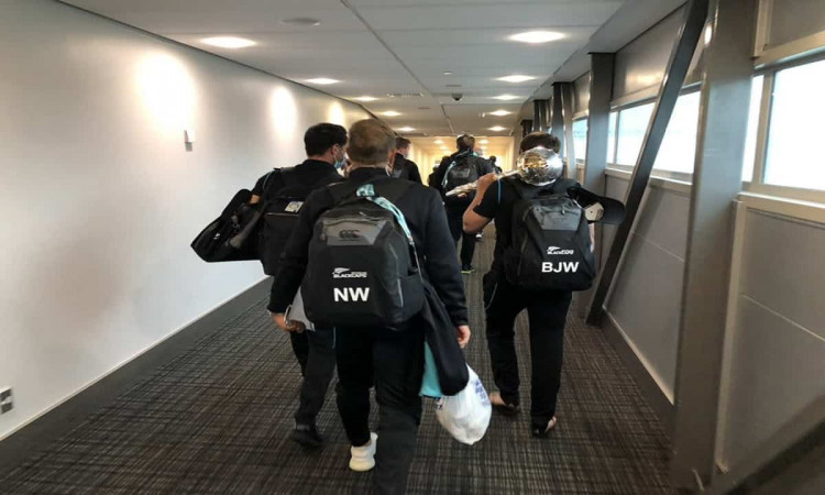Cricket Image for New Zealand Players Returned Home With World Test Champioship Trophy 