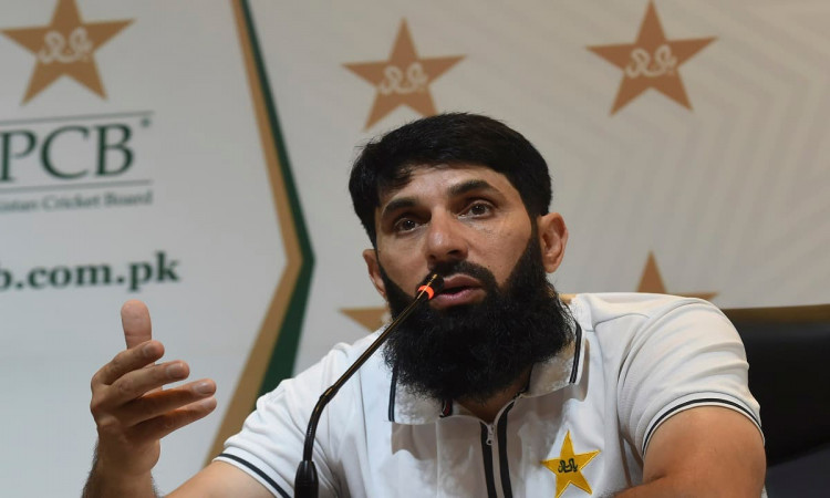 Cricket Image for Pakistan Coach Misbah-Ul-Haq Grateful For England Lockdown Experience