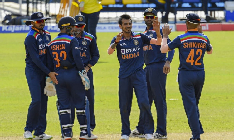 Sri Lanka have set India 263 to win the first ODI