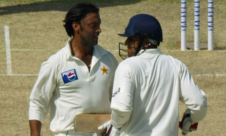 Tum bowling kar rahe ho ya bheekh maang rahe ho – When Virender Sehwag sledged Shoaib Akhtar brutall