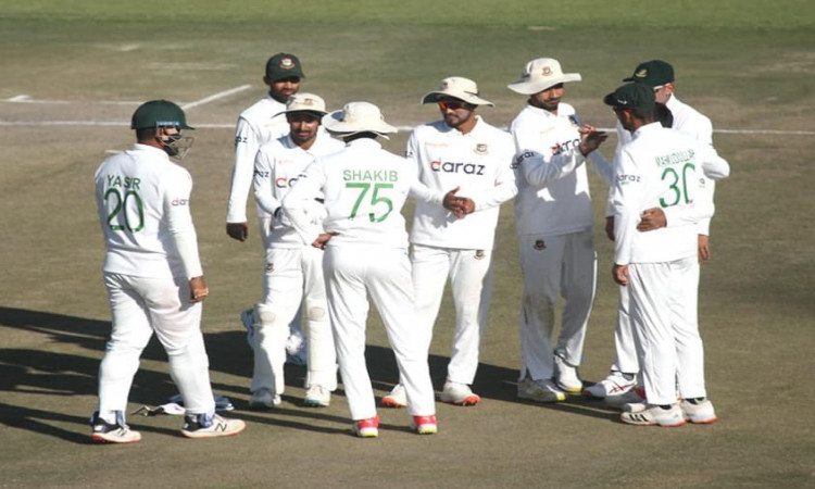  Bangladesh thump Zimbabwe and clinch the one-off Test by 220 runs.