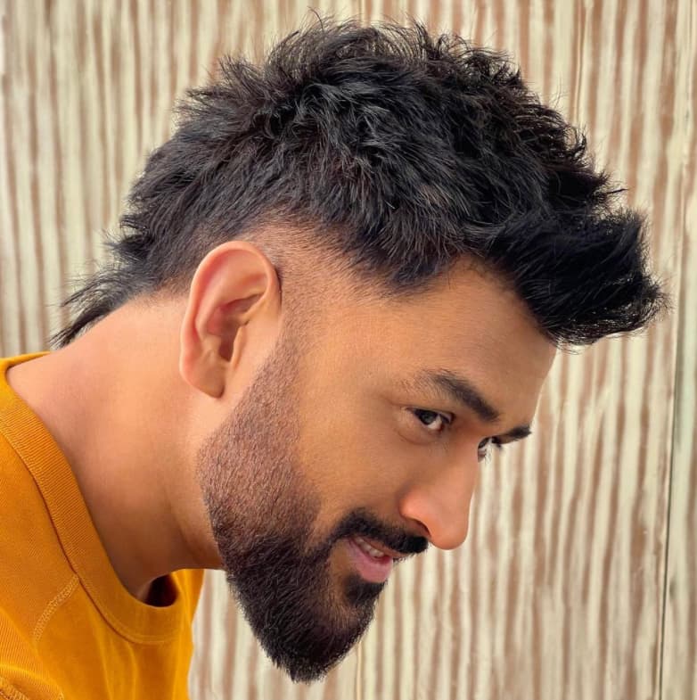 New Hairstyle Of Ms Dhoni!