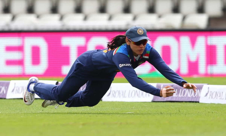 Cricket Image for ENGW vs INDW: Smriti Mandhana's Diving Catch Leaves Ex-Cricketers Floored