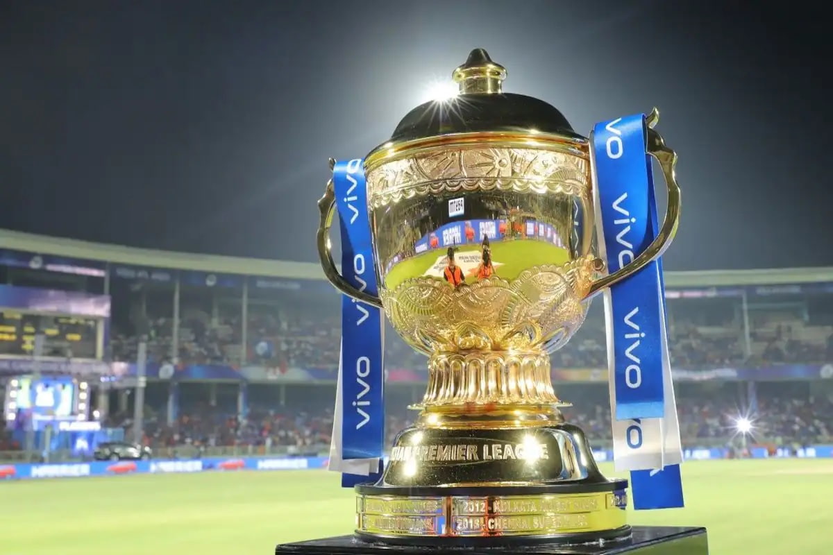 Emirates Board To Discuss Return Of Crowds For IPL 2021 In UAE Emirates Board To Discuss Return Of Crowds For IPL 2021 In UAE