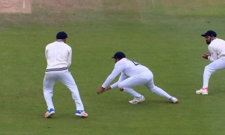 Cricket Image for VIDEO : 'हिटमैन ने कर दी थी बड़ी गलती', लेकिन खुशकिस्मती से नहीं पड़ी भारी