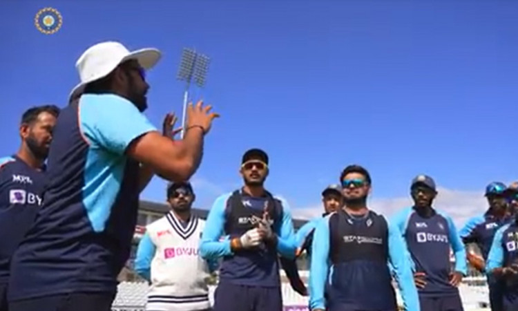Cricket Image for VIDEO : रोहित शर्मा ने कराई टीम को अनोखी फील्डिंग प्रैक्टिस, वीडियो देखकर आप भी नह