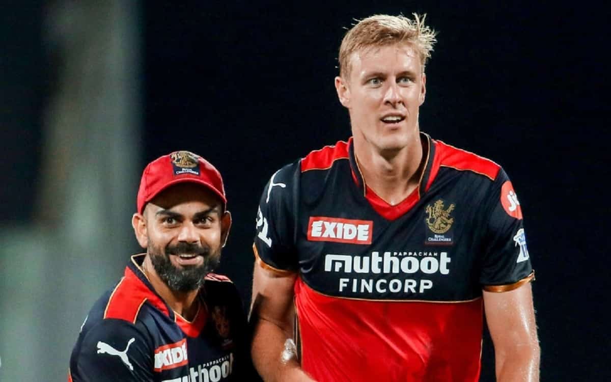 कैसा होता है मैदान के बाहर कप्तान विराट कोहली का व्यवहार, काइल जैमिसन ने बताया Virat Kohli behaves very jolly and kind hearted outside the field says rcb's Kyle Jamieson