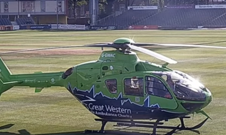Cricket Image for VIDEO: मैदान में घुस आया हेलीकॉप्टर, लाइव मैच 17 मिनट तक रूका
